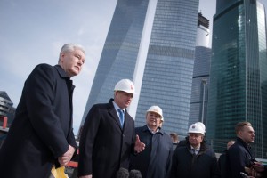 Сергей Собянин проинспектировал строительство ТПУ в Москва-Сити