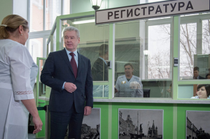 Мэр Москвы Сергей Собянин сообщил, что с 1 июля в столице запущены онлайн-сервисы, с помощью которых можно оценить работу столичных поликлиник