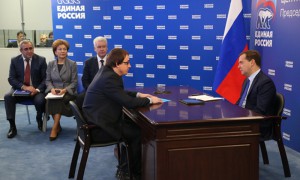 Председатель «Единой России» Дмитрий Медведев 1 декабря ответил на вопросы москвичей