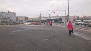 На месте снесенного торгового комплекса на улице Кировоградской ведутся работы