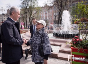 Мэр Москвы Сергей Собянин принял участие в торжественном запуске фонтана в Новопушкинском сквере