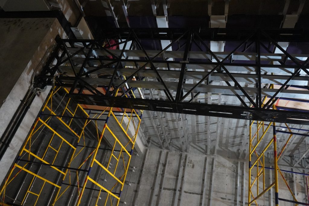 Специалисты начали возведение 11 жилых корпусов в Даниловском районе. Фото: Анна Быкова, «Вечерняя Москва»