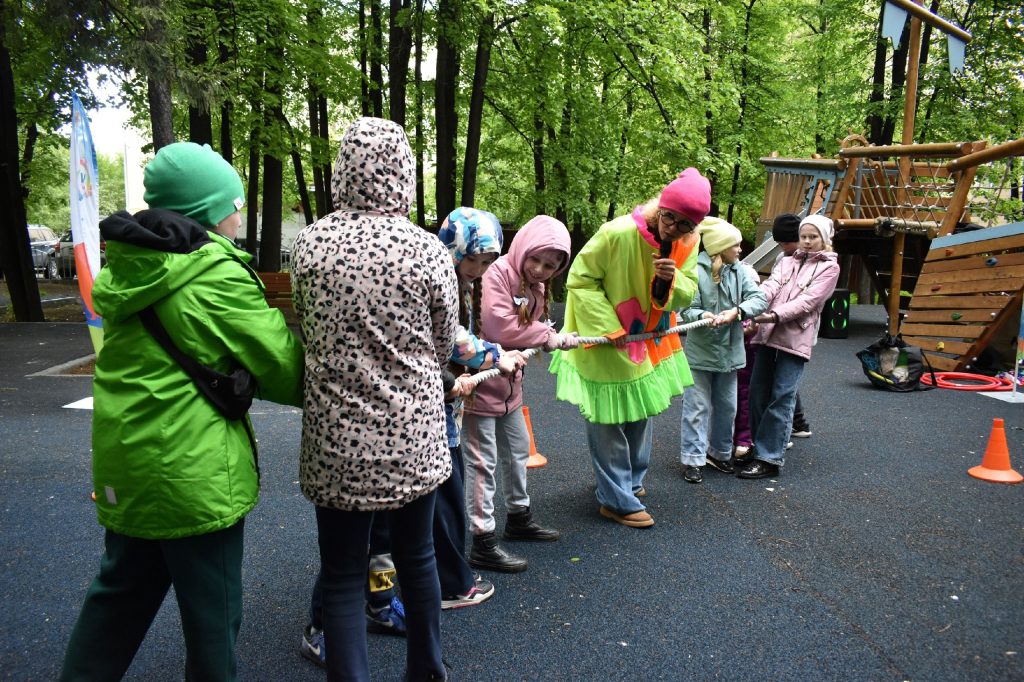 Праздник для жителей Даниловского района провели сотрудники ДСЦ «Мир молодых». Фото: страница Досугово-спортивного центра «Мир молодых» в социальных сетях.