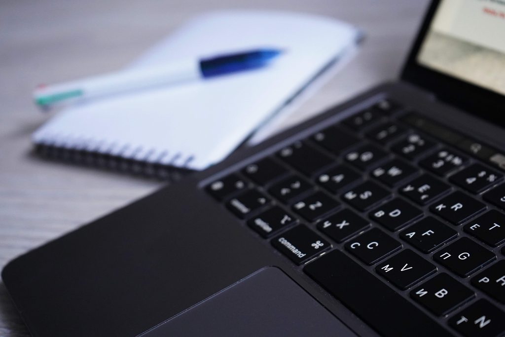 Студентка МТКИ имени Леонида Красина выступила на «Фиджиатлоне 3.0». Фото: Анна Быкова, «Вечерняя Москва»