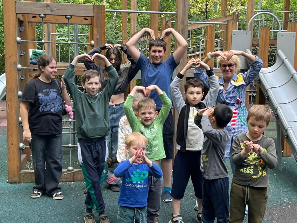 Сотрудники ЦДКиС «Юг столицы» организовали активное мероприятие в Даниловском районе. Фото: страница ЦДКиС «Юг столицы» в социальных сетях