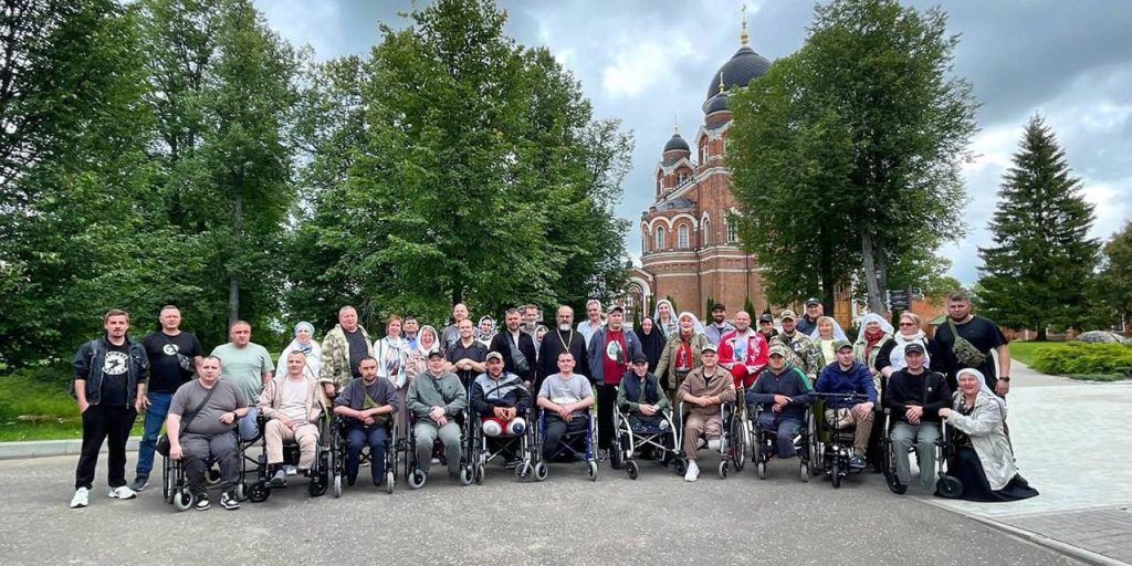 Участниками становятся бойцы СВО, которые проходят лечение и реабилитацию в московских больницах. Фото из архива храма Пресвятой Богородицы в Ясеневе