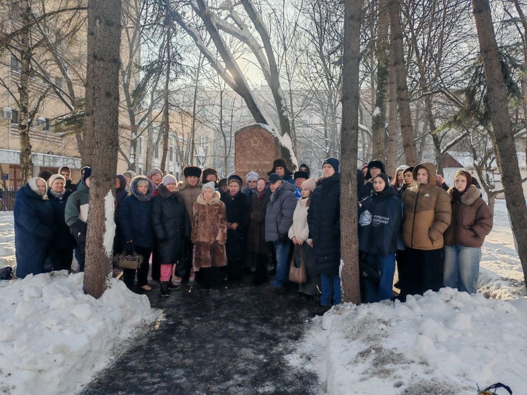 Патриотическая акция в честь Дня снятия блокады Ленинграда прошла в Даниловском районе. Фото: страница управы Даниловского района в социальных сетях