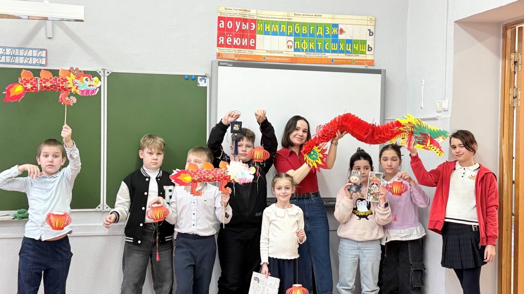 Китайский Новый год отметили ученики школы №1272. Фото: страница школы №1272 в социальных сетях