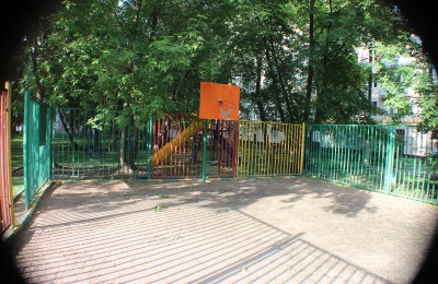 Двор на улице Большая Серпуховская