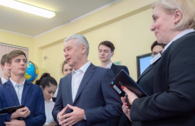 В Москве реализуется очередной этап информатизации школ – Собянин