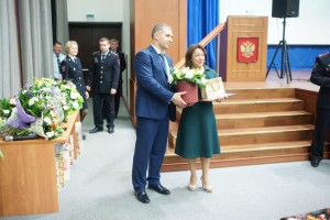 Поздравление женщин на мероприятии