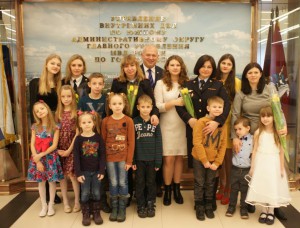 Поздравление женщин на мероприятии