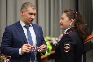 Поздравление женщин на мероприятии