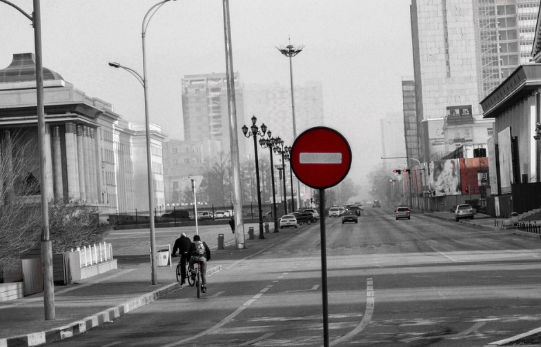 Временные ограничения движения ввели на Автозаводской улице