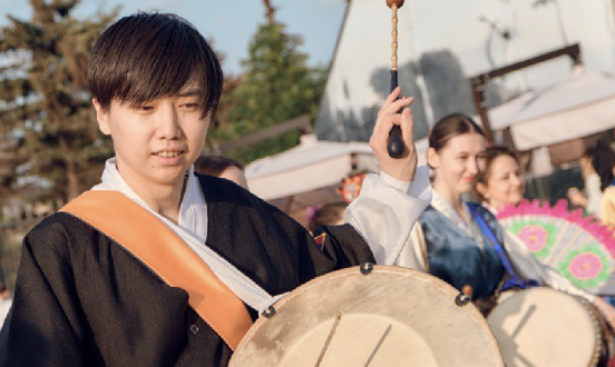 Торжественный звон в ушах: шоу корейских барабанов состоится в КЦ ЗИЛ. Фото: сайт КЦ ЗИЛ