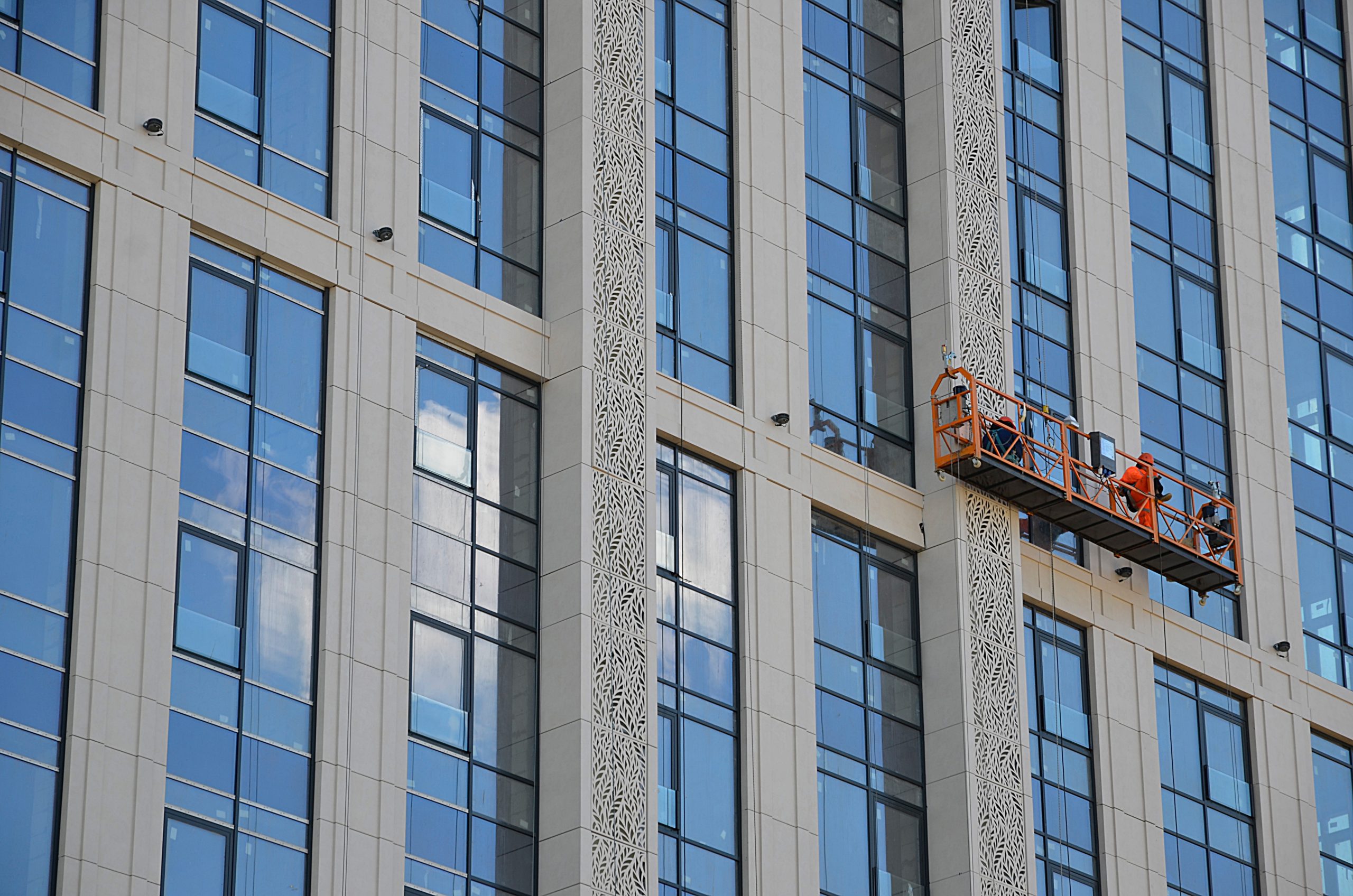 Здание бизнес-центра отремонтировали в Даниловском районе. Фото: Анна Быкова, «Вечерняя Москва»