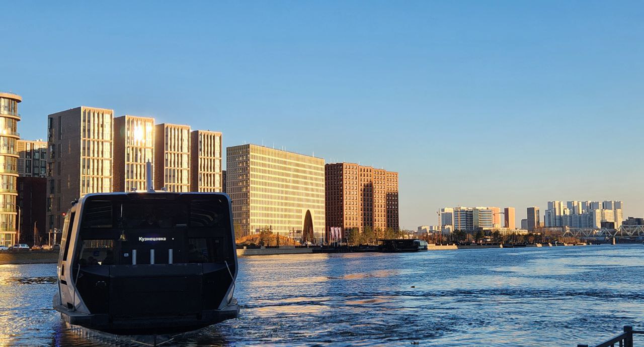 Лекция «О дивный новый мир!»: что творят архитекторы XX и XXI века» пройдет на электросудне. Фото: Алина Моисеенко, «Вечерняя Москва»