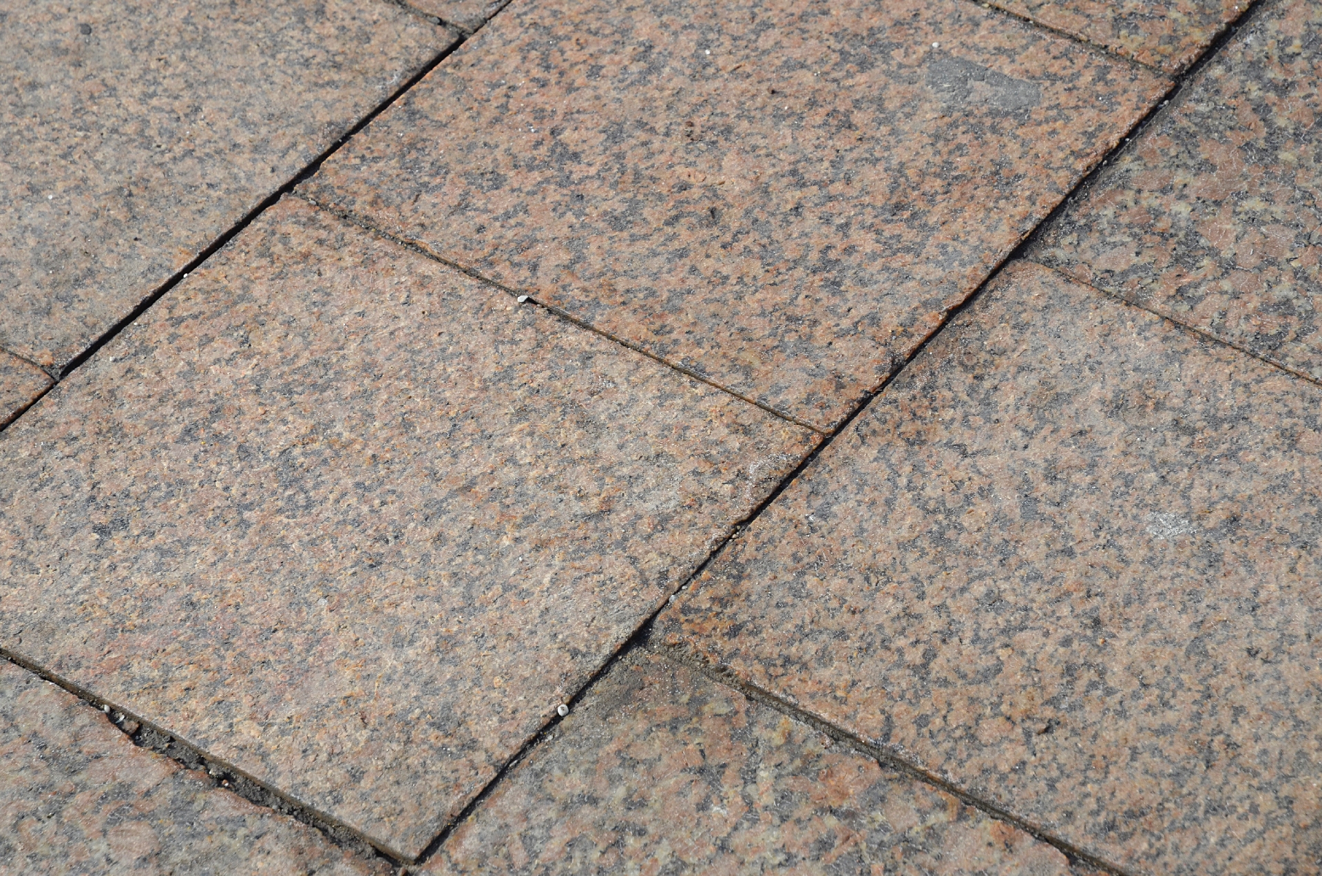 Специалисты провели работы по благоустройству в Даниловском районе. Фото: Анна Быкова, «Вечерняя Москва»