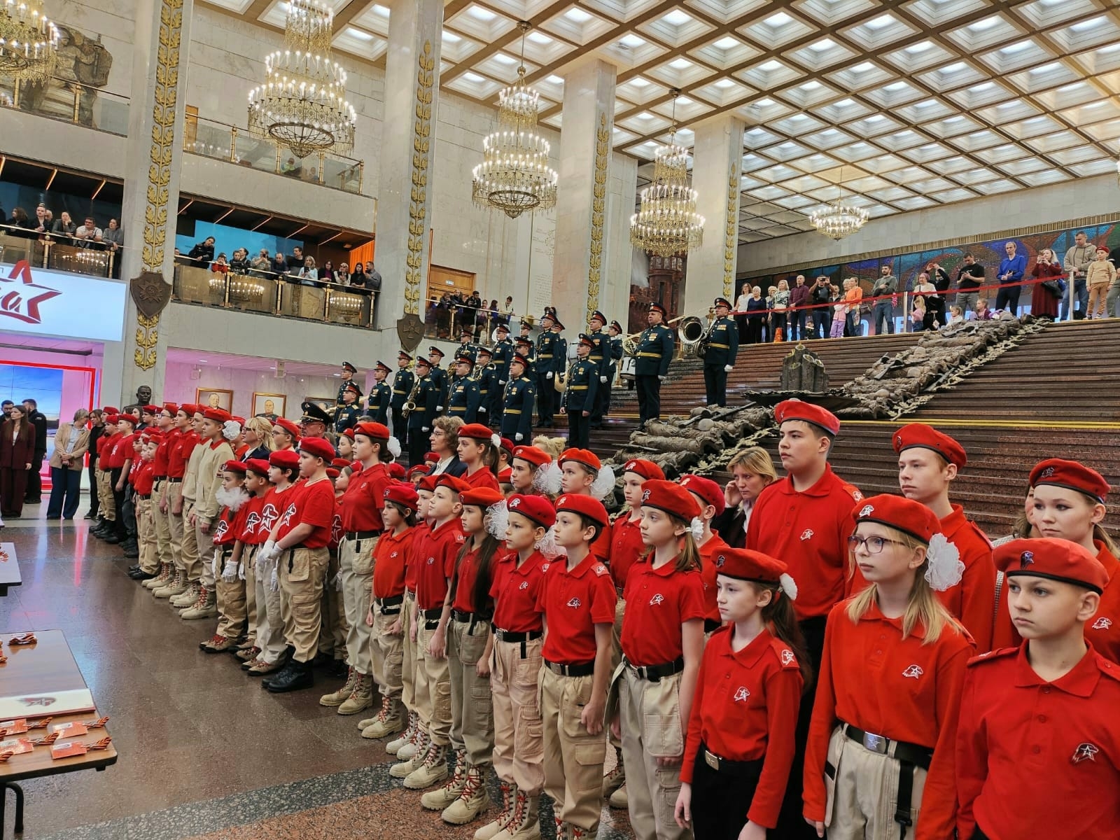 Юнармейцы из школы №1257 дали клятву. Фото: страница школы №1257 в социальных сетях