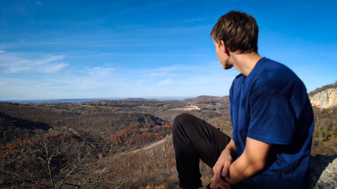 Студент МТК имени Ивана Лихачева принимает участие в отборе проекта «Шесть лет — шесть вулканов. Африка-2025». Фото: страница МТК имени Ивана Лихачева в социальных сетях