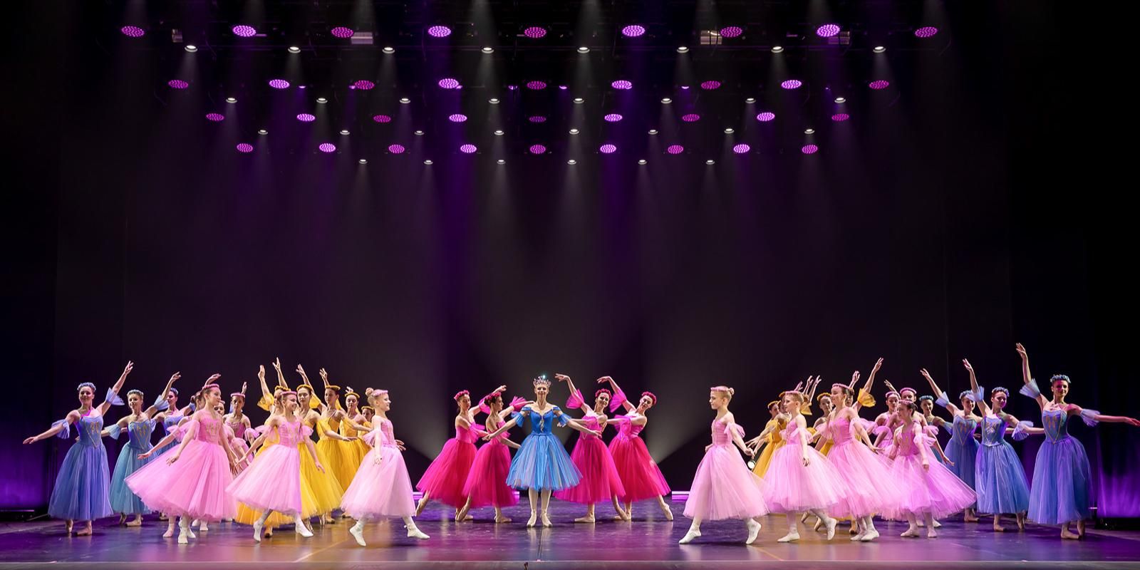 Драматический театр имени Сергея Штейна при Культурном центре ЗИЛ развивает таланты москвичей всех возрастов. Фото: пресс-служба Департамента культуры города Москвы